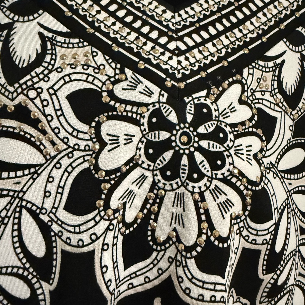 JM Collection Black White Floral Embellished Tunic Top Size L - Picture 2 of 5